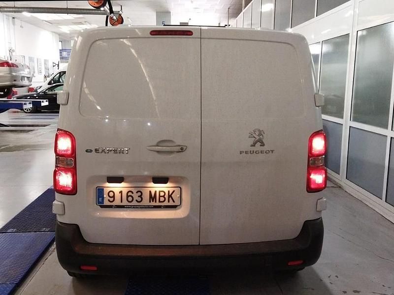 Usado Peugeot e-Expert 100 kW (136 CV) 2022 Epr blanc icy Van