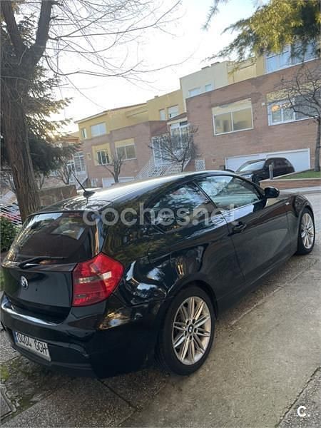 Usado BMW 118 143 CV (105 kW) 2008 Negro Utilitario
