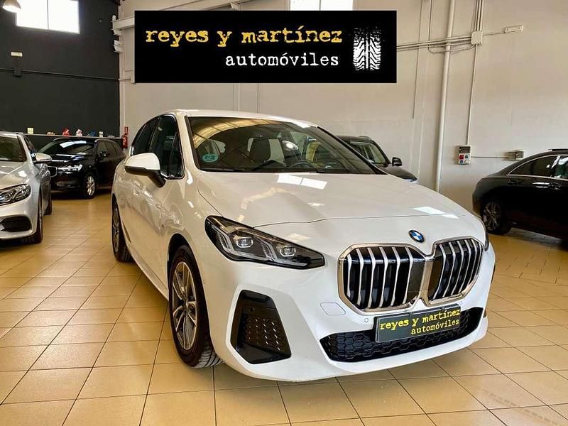 Usado BMW 218 Active Tourer Sport Line 150 CV (110 kW) 2023 Blanco Monovolumen