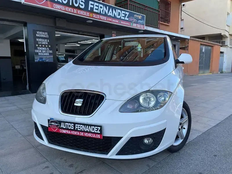 Usado Seat Altea I-Tech 105 CV (77 kW) 2014 Blanco Monovolumen