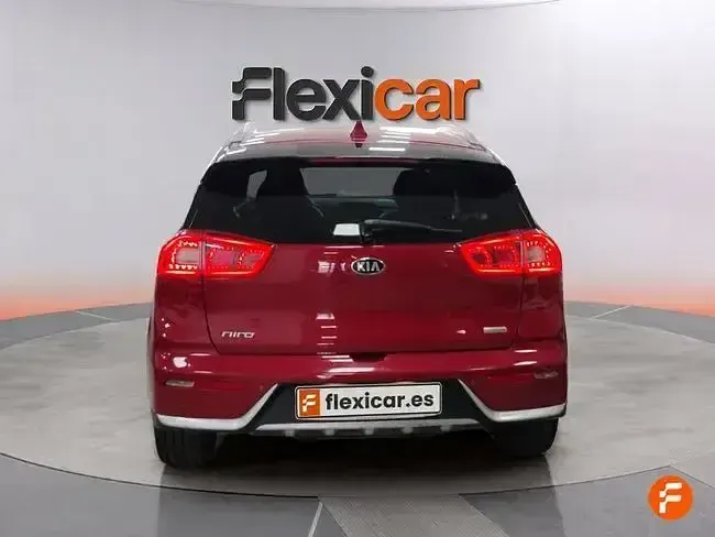 Usado Kia Niro 141 CV (103 kW) 2018 Rojo SUV