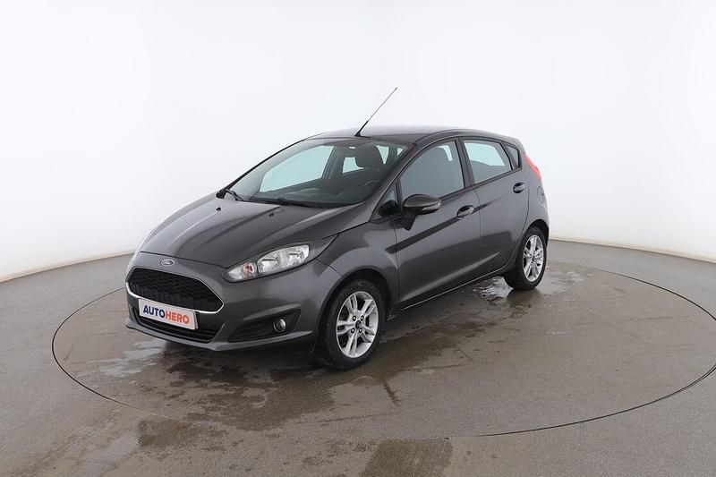 Gris Usado 2016 Ford Fiesta Trend Utilitario | 9499 € (Un poco caro) - Imagen 1/3