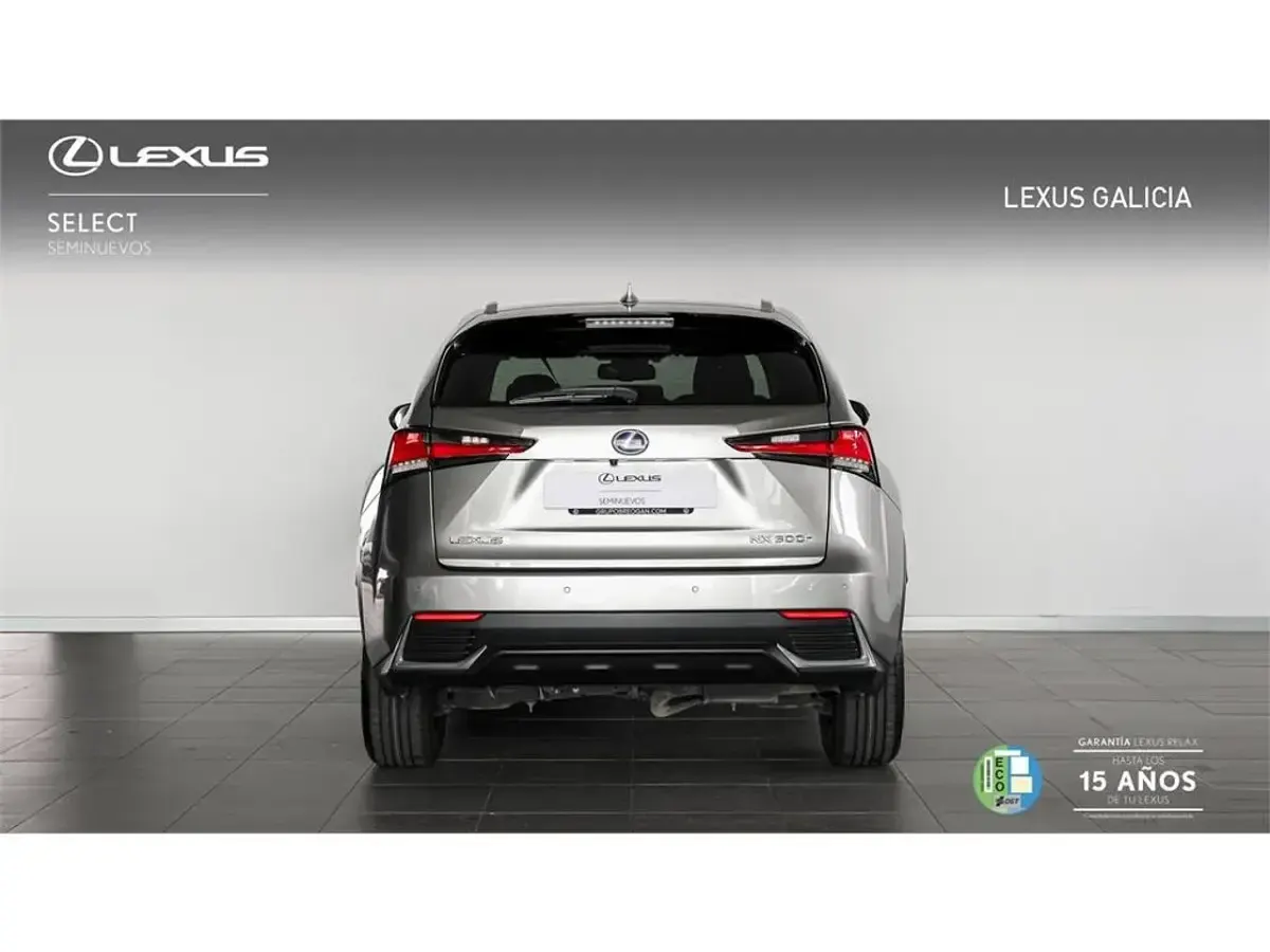 Usado Lexus NX300h 197 CV (144 kW) 2021 Gris SUV