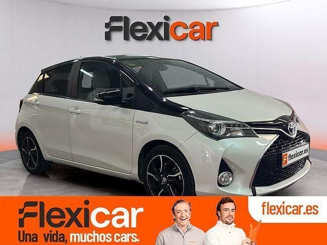 Usado Toyota Yaris Hybrid Active 100 CV (73 kW) 2016 Gris Berlina