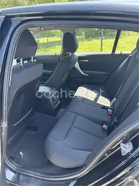 Usado BMW 116 Sport Line 116 CV (85 kW) 2013 Negro Utilitario