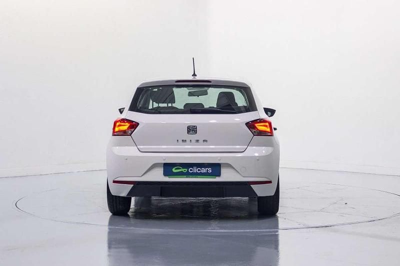 Usado Seat Ibiza Reference 95 CV (69 kW) 2019 Blanco Utilitario