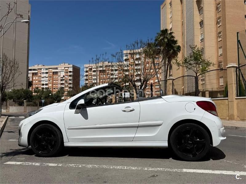 Blanco Usado 2009 Peugeot 207 CC Sport Descapotable | 4600 € (Precio justo) - Imagen 1/4