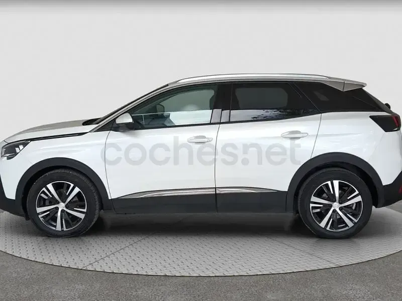 Usado Peugeot 3008 Allure 130 CV (95 kW) 2019 Blanco SUV