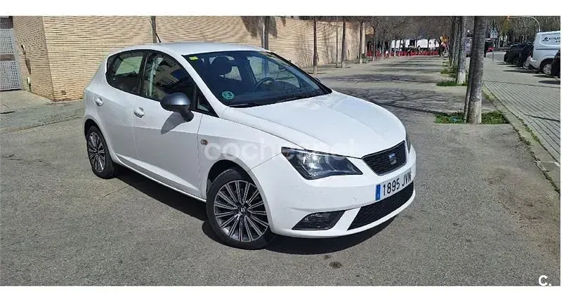 Usado Seat Ibiza CONNECT 110 CV (80 kW) 2016 Blanco Berlina
