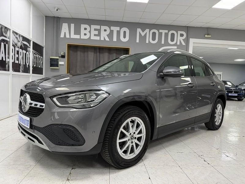 Usado Mercedes GLA200 150 CV (110 kW) 2021 Gris / plata SUV