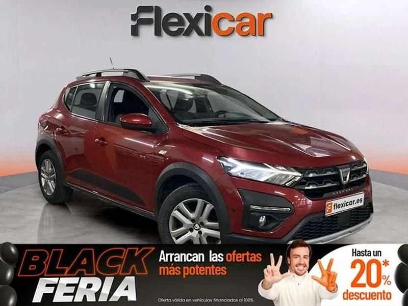 Burdeos Usado 2022 Dacia Sandero Essentiel Berlina | 11.490 € (Buen precio) - Imagen 1/4