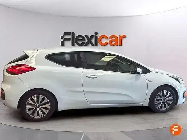 Usado Kia Ceed 120 CV (88 kW) 2018 Blanco Utilitario