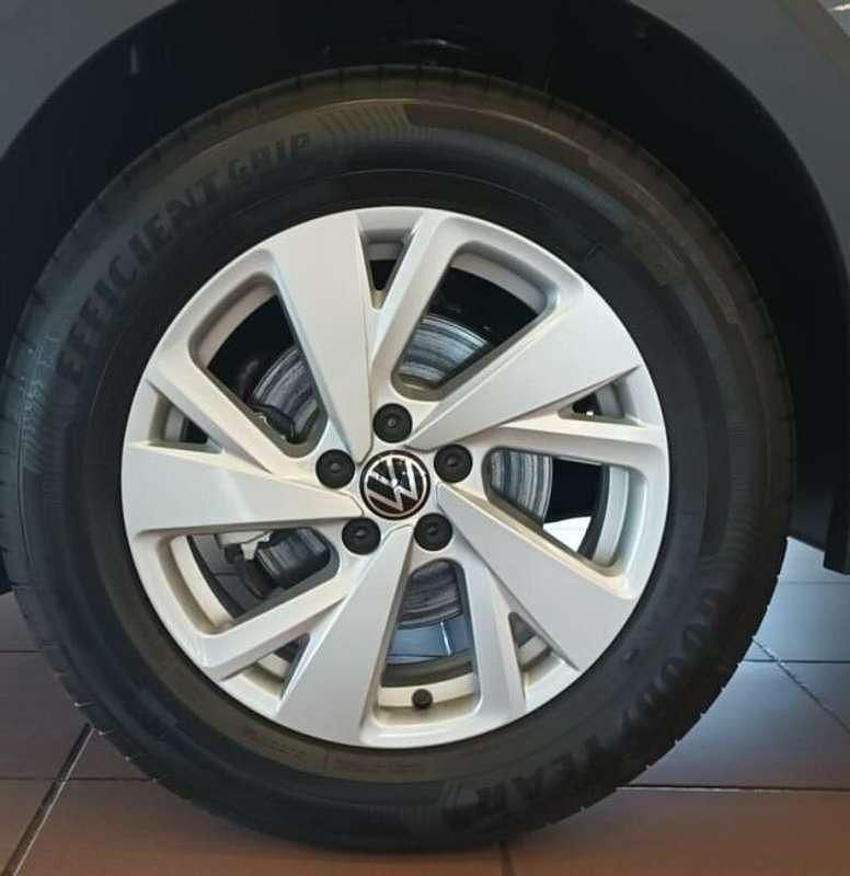 Usado VW Taigo 95 CV (69 kW) 2025 Gris SUV