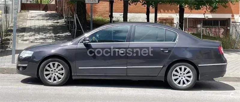 Usado VW Passat Advance 140 CV (102 kW) 2008 Marrón Berlina