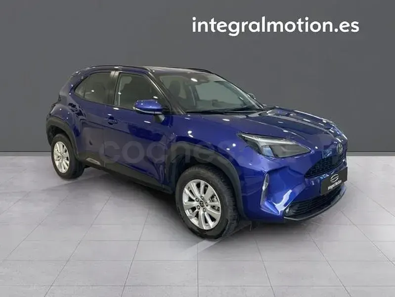 Usado Toyota Yaris Cross Business Edition 116 CV (85 kW) 2025 Azul SUV