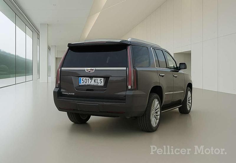 Usado Cadillac Escalade 425 CV (312 kW) 2017 Negro SUV