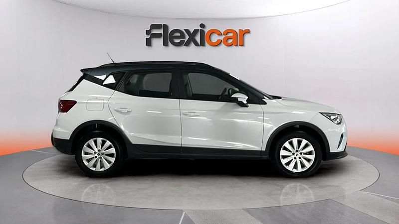 Usado Seat Arona Style 110 CV (80 kW) 2022 Blanco SUV