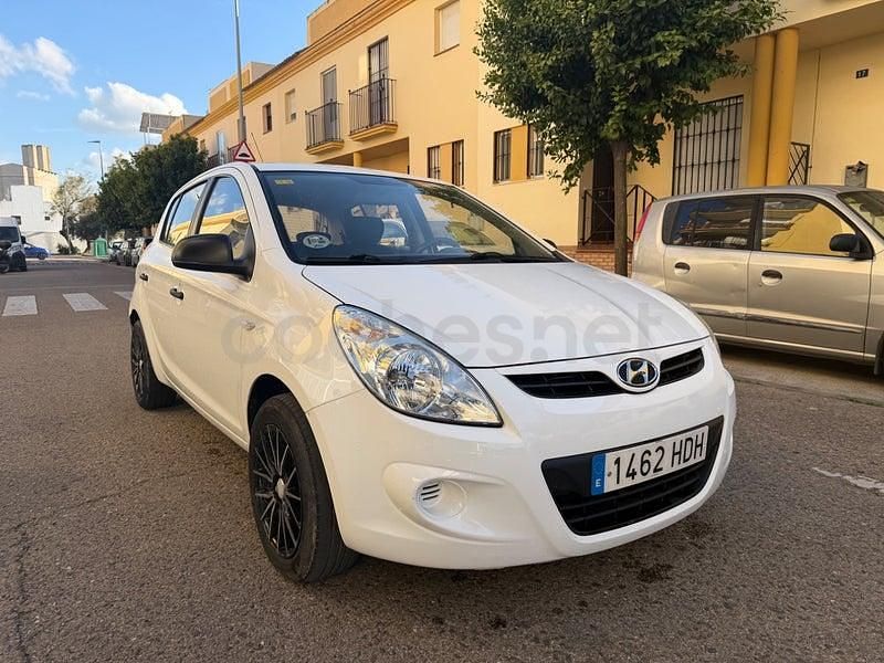 Usado Hyundai i20 Classic 78 CV (57 kW) 2011 Blanco Utilitario