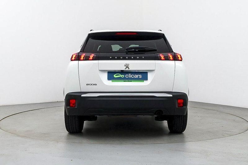 Usado Peugeot 2008 Allure 101 CV (74 kW) 2023 Blanco SUV