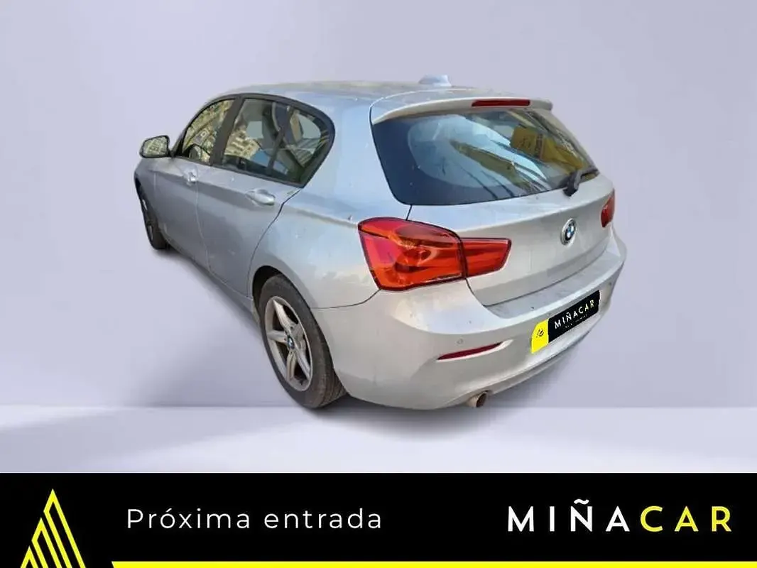 Usado BMW 118 140 CV (102 kW) 2018 Gris Utilitario
