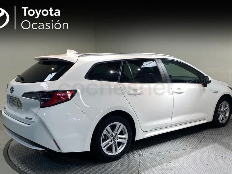 Usado Toyota Corolla Active 122 CV (89 kW) 2019 Blanco Familiar