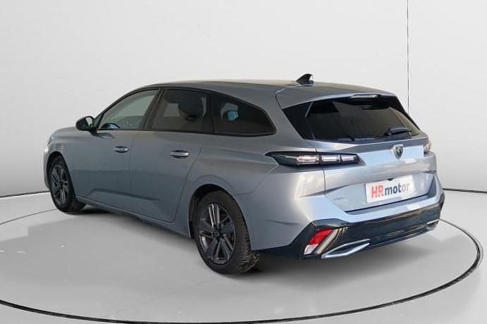 Usado Peugeot 308 Allure 132 CV (97 kW) 2023 Gris Familiar