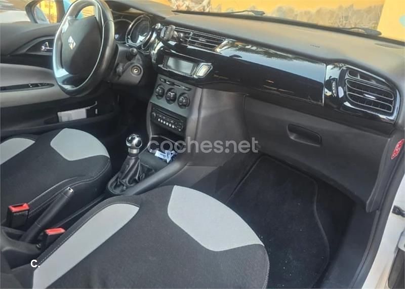 Usado Citroën DS3 95 CV (69 kW) 2012 Blanco Berlina