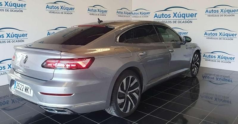 Usado VW Arteon R-line 190 CV (139 kW) 2023 Gris Coupe