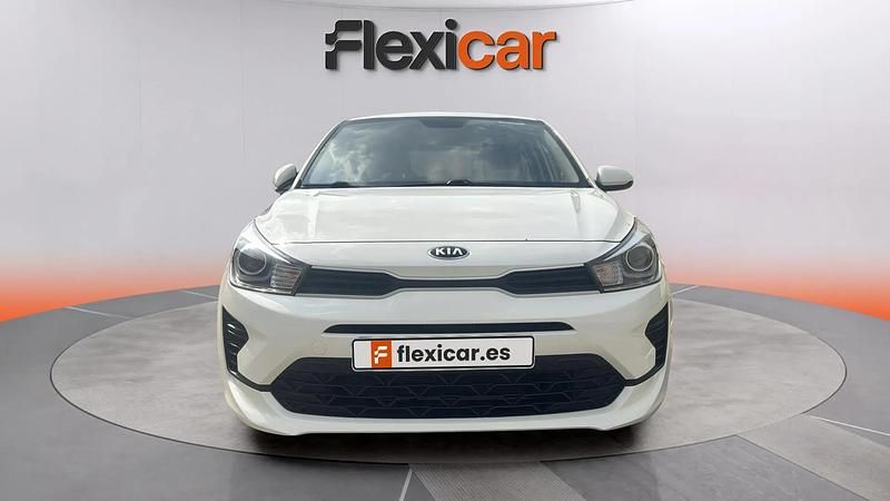 Usado Kia Rio 120 CV (88 kW) 2021 Blanco Utilitario