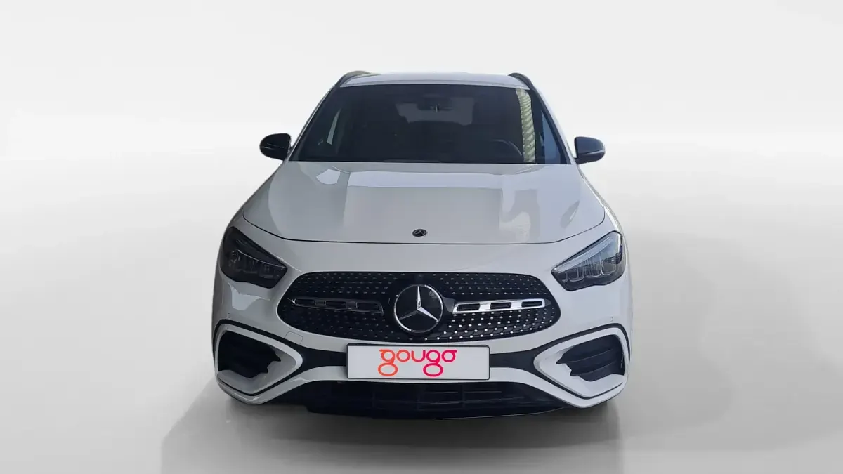 Usado Mercedes GLA200 AMG 150 CV (110 kW) 2025 SUV