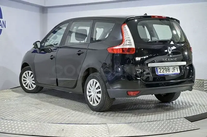 Usado Renault Grand Scénic 115 CV (84 kW) 2015 Negro Monovolumen
