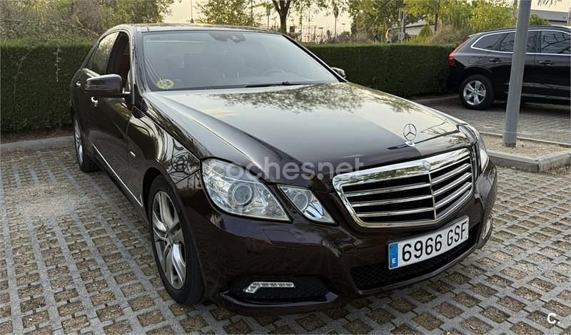 Marrón Usado 2010 Mercedes E350 Avantgarde Berlina | 13.900 € (Precio justo) - Imagen 1/4