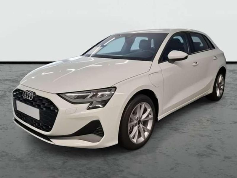 Blanco Nuevo 2025 Audi A3 Berlina | 35.690 € (Super precio) - Imagen 1/4