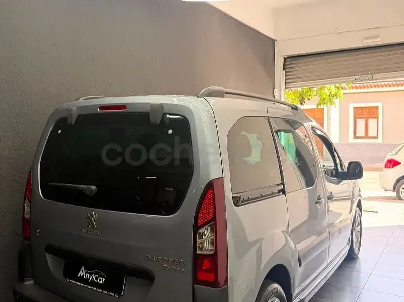 Usado Peugeot Rifter Allure 130 CV (95 kW) 2018 Gris / plata Monovolumen
