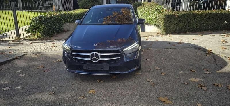 Usado Mercedes B250e 218 CV (160 kW) 2021 Azul Monovolumen