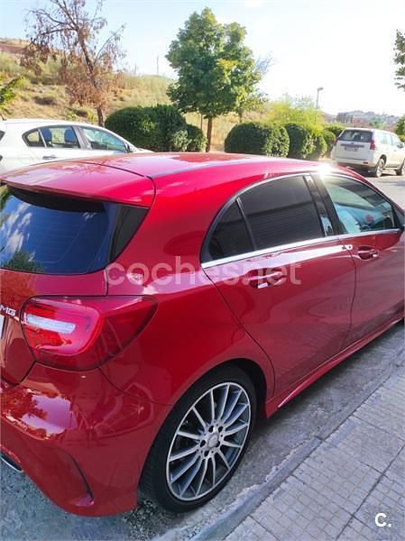 Usado Mercedes A180 AMG line 109 CV (80 kW) 2014 Rojo Berlina
