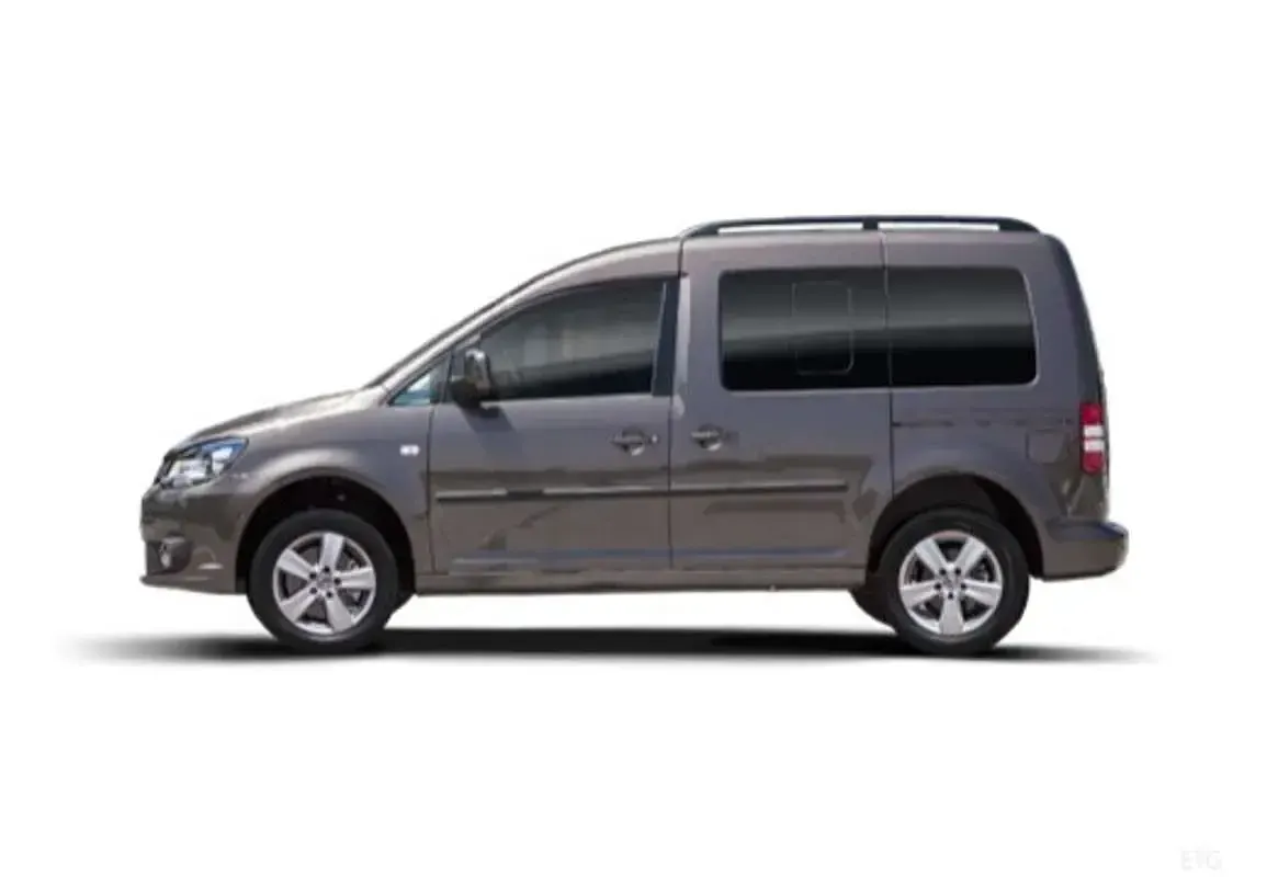 Usado VW Caddy Maxi Trendline 110 CV (80 kW) 2018 Beige Monovolumen