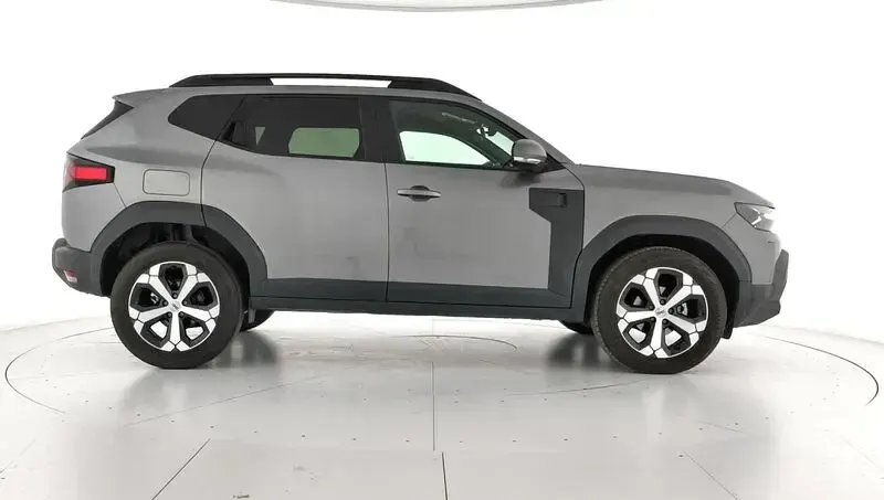 Usado Dacia Duster Journey 130 CV (95 kW) 2025 Gris SUV