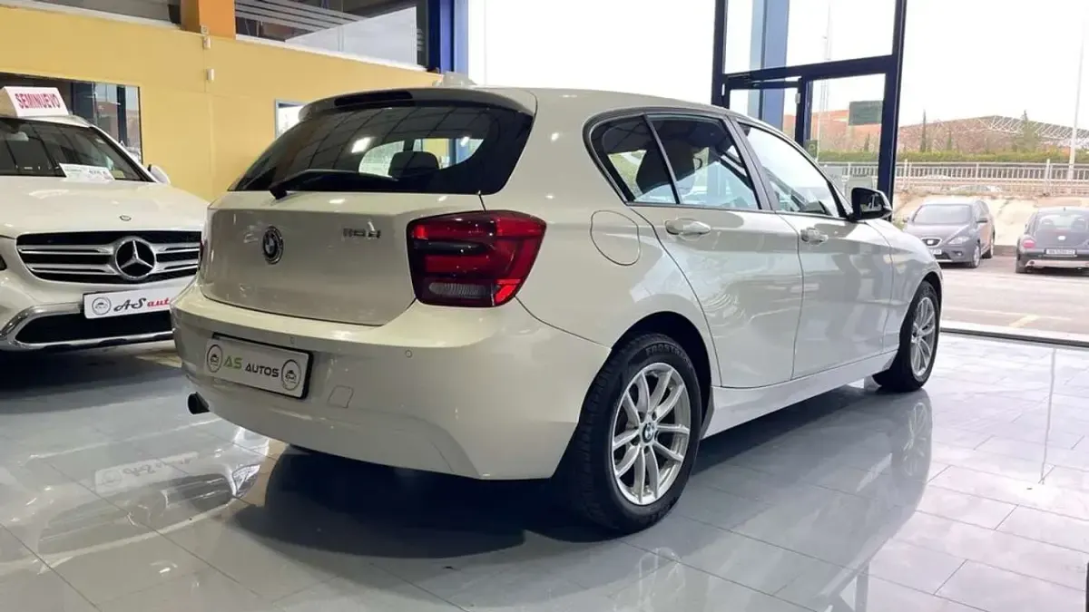 Usado BMW 116 116 CV (85 kW) 2014 Blanco Utilitario
