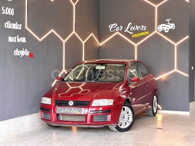 Granate Usado 2002 Fiat Stilo Dynamic Berlina | 3500 € (Un poco caro) - Imagen 1/4