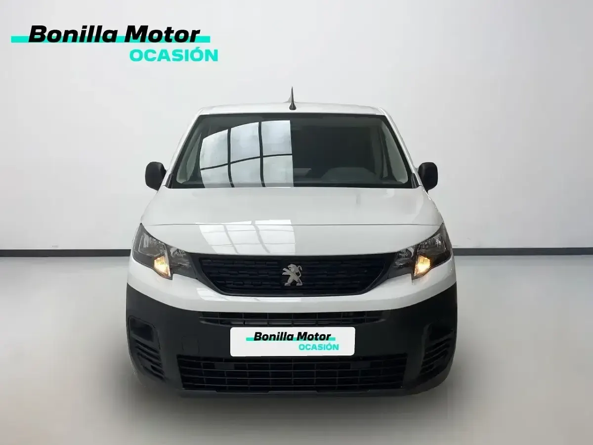 Usado Peugeot Partner 98 CV (72 kW) 2022 Blanco Monovolumen