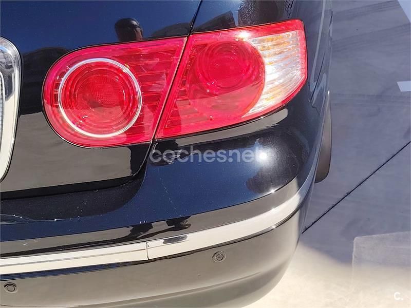 Usado Kia Opirus EX 203 CV (149 kW) 2007 Negro Berlina