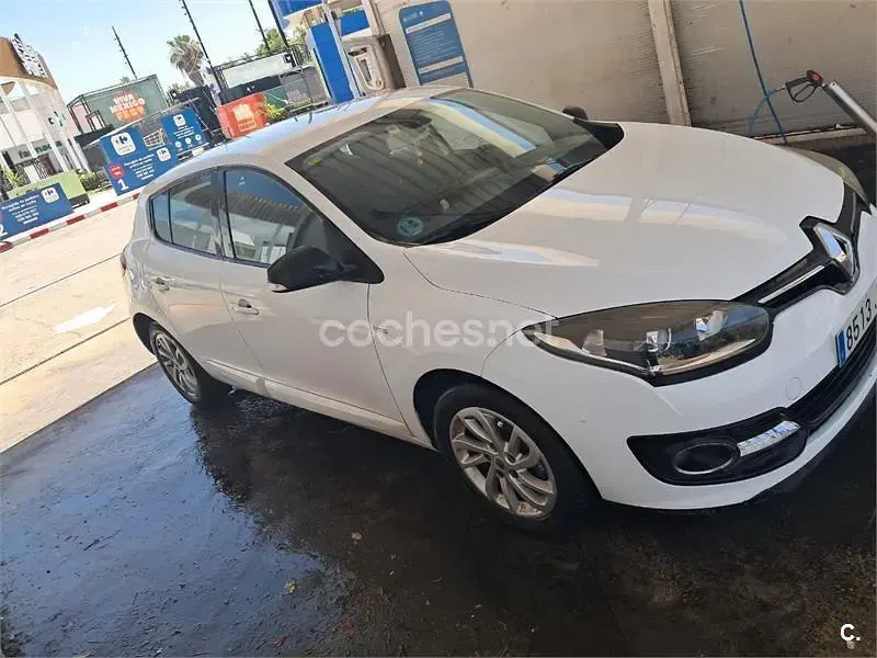 Usado Renault Mégane Intens 115 CV (84 kW) 2015 Blanco Berlina