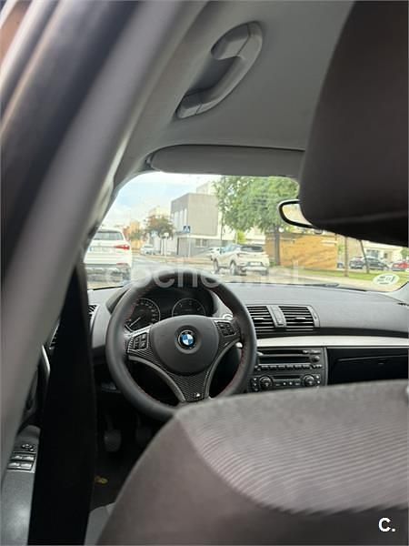 Negro Usado 2007 BMW 118 Utilitario | 6000 € (Precio justo) - Imagen 1/4