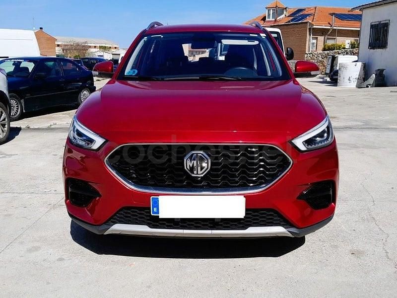 Usado MG ZS Comfort 106 CV (77 kW) 2022 Granate SUV