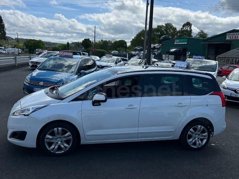 Usado Peugeot 5008 Active 150 CV (110 kW) 2014 Blanco Monovolumen