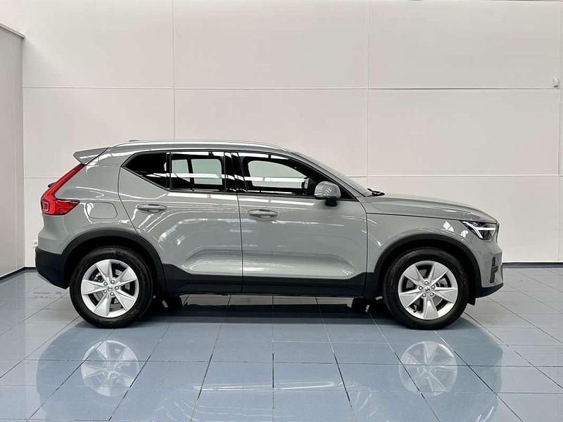 Usado Volvo XC40 Core 163 CV (119 kW) 2023 Gris SUV