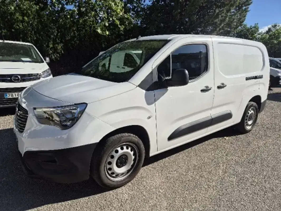 Usado Opel Combo S 100 CV (73 kW) 2021 Blanco Monovolumen