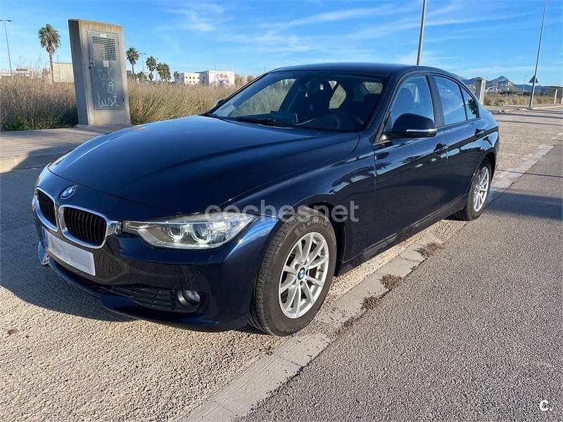 Azul Usado 2015 BMW 318 Berlina | 9999 € (Buen precio) - Imagen 1/4