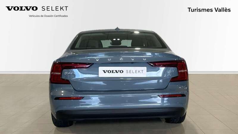 Usado Volvo S60 Core 197 CV (144 kW) 2023 Gris Berlina